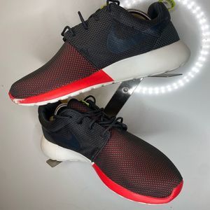 Nike Roshe Run Anthracite Men's Sz 11 Black/Red Running Jogging Shoes 511881-021